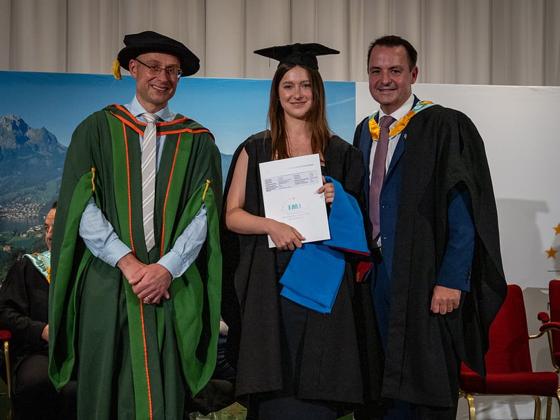 imi_switzerland_graduation_2023_10